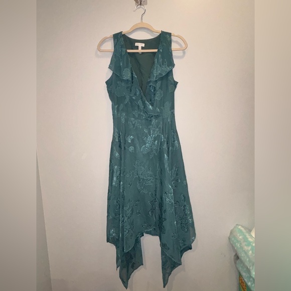 Leith Womens Sleevless Ruffle Neck
Floral Wrap Midi Dress Teal
Small - Picture 3 of 11